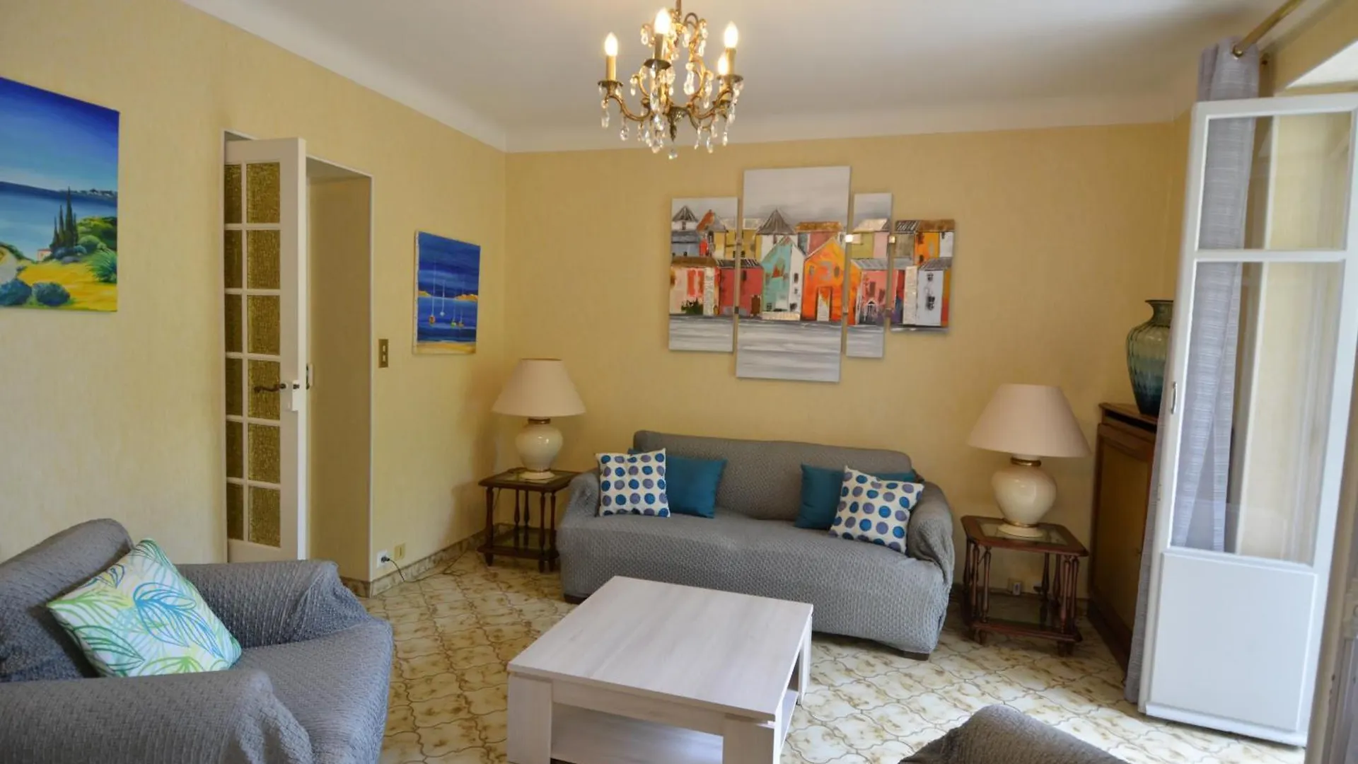 Parc Louisa - Appartement D'Epoque Avec Jardin Et Parking 4 Personnes Le Port De Nice France