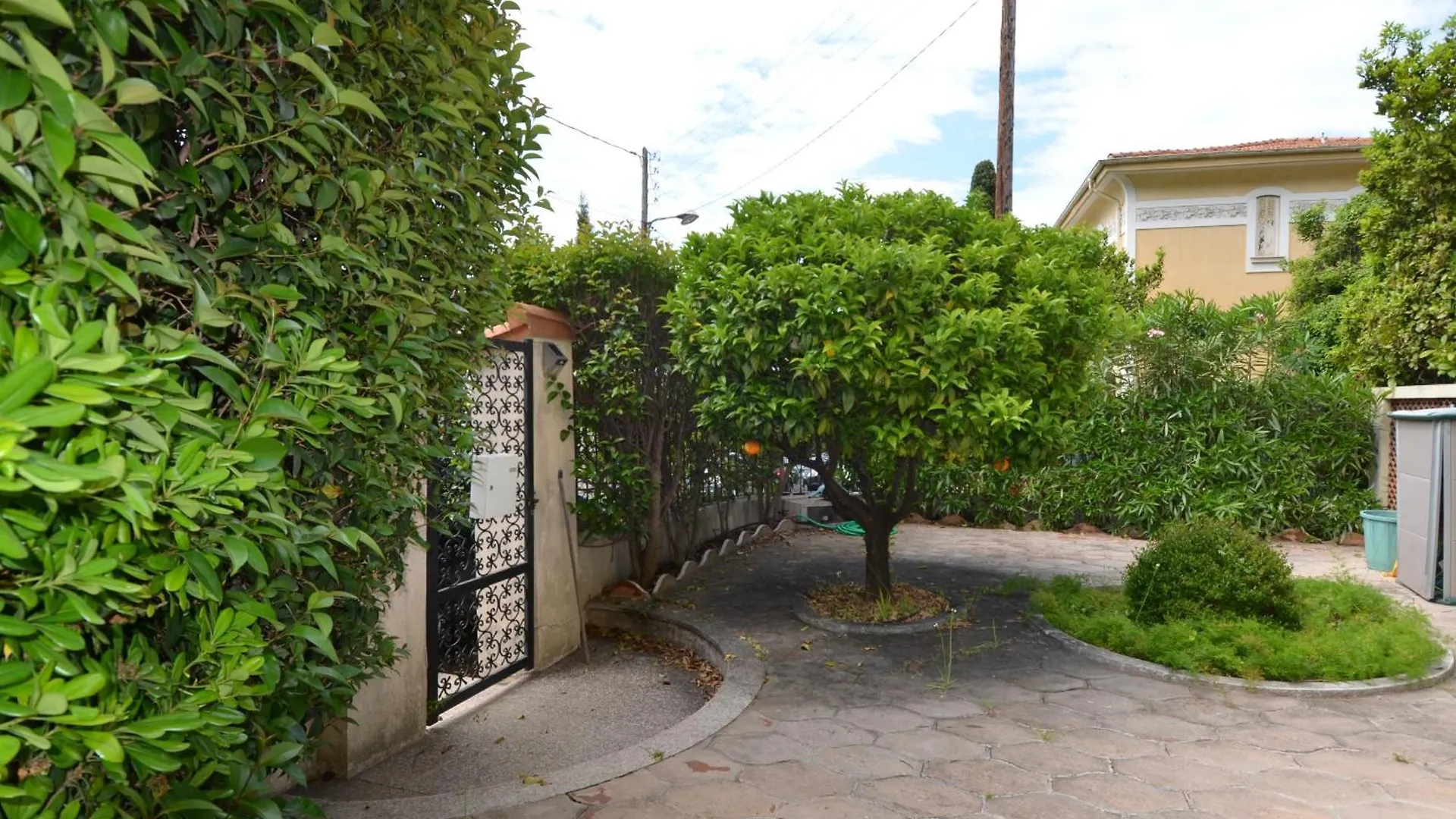 Parc Louisa - Appartement D'Epoque Avec Jardin Et Parking 4 Personnes Le Port De Nice Apartment