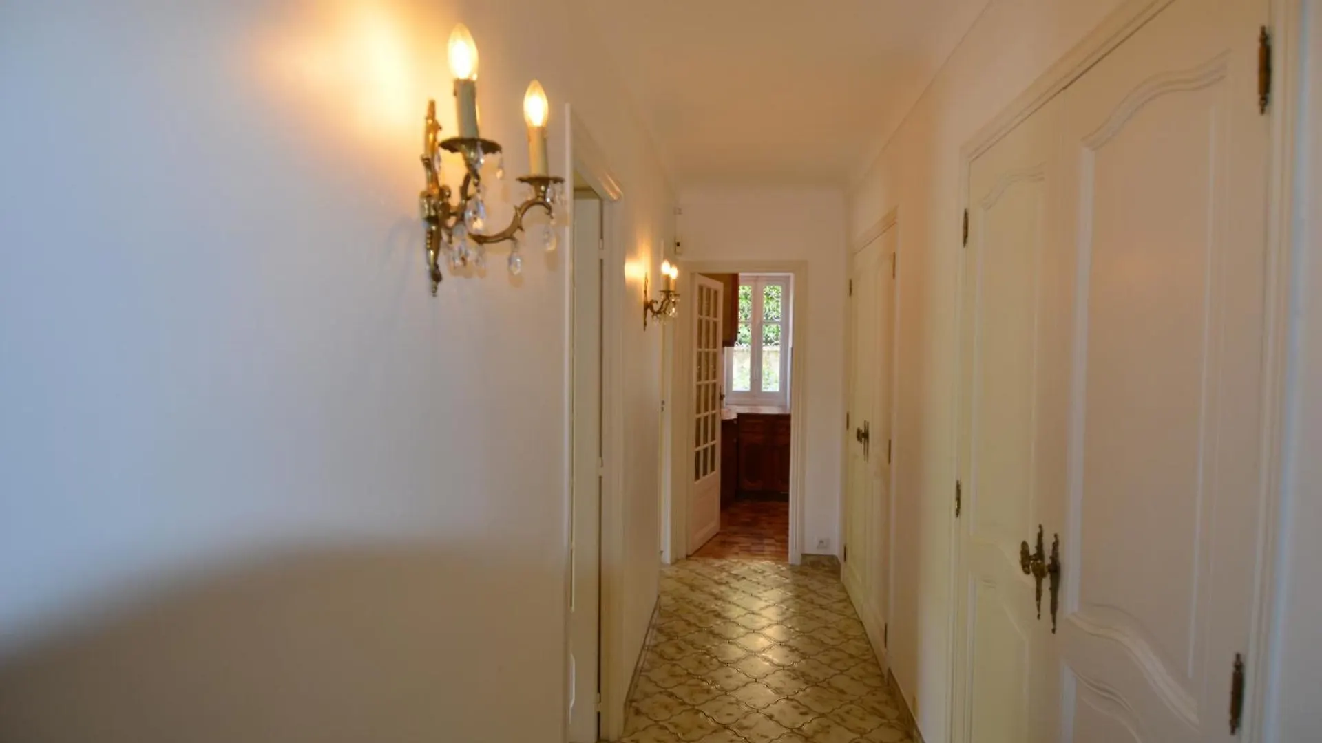 Parc Louisa - Appartement D'Epoque Avec Jardin Et Parking 4 Personnes Le Port De Nice Apartment
