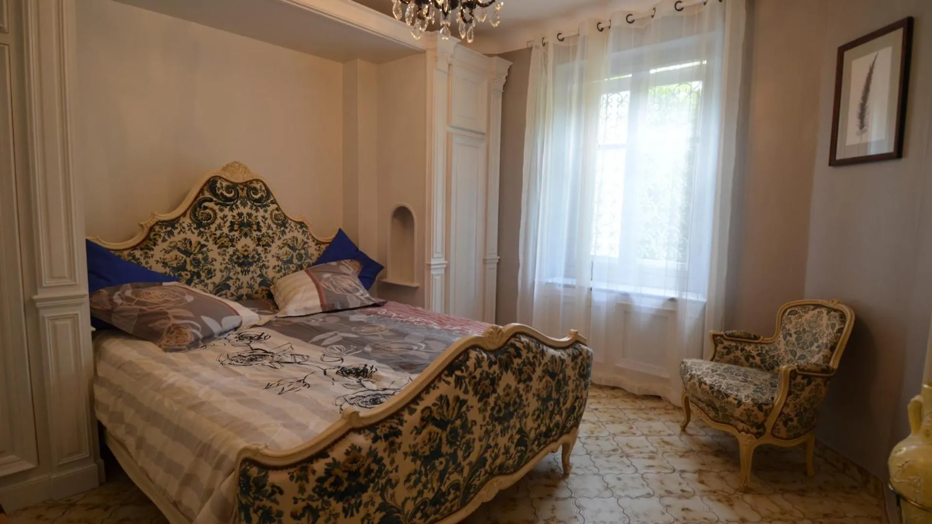Apartment Parc Louisa - Appartement D'Epoque Avec Jardin Et Parking 4 Personnes Le Port De Nice