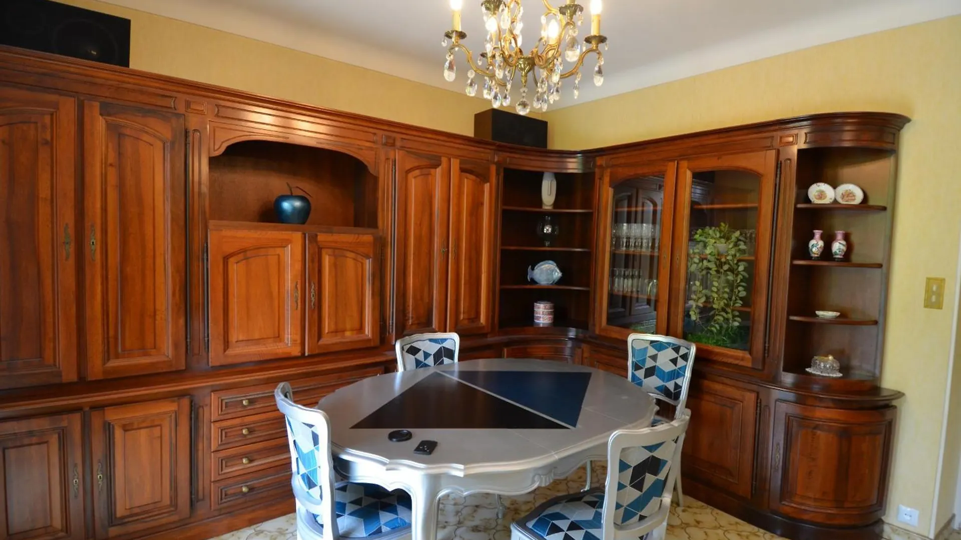 Parc Louisa - Appartement D'Epoque Avec Jardin Et Parking 4 Personnes Le Port De Nice 0*,