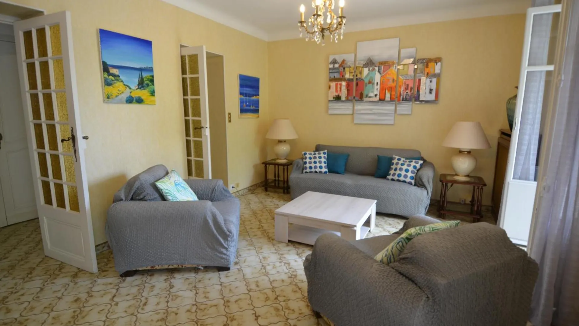 Parc Louisa - Appartement D'Epoque Avec Jardin Et Parking 4 Personnes Le Port De Nice