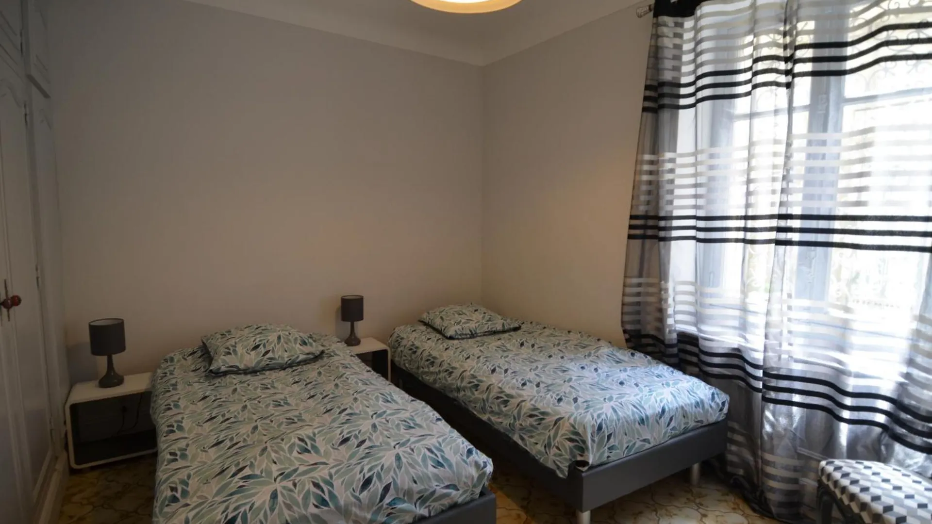 Apartment Parc Louisa - Appartement D'Epoque Avec Jardin Et Parking 4 Personnes Le Port De Nice